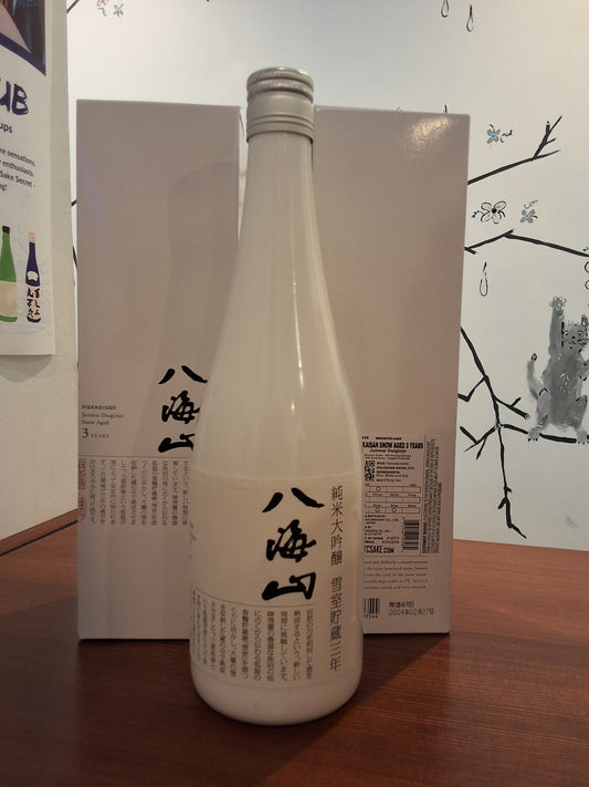 Hakkaisan Yukimuro Snow Aged 3yr Junmai Daiginjo 720ml