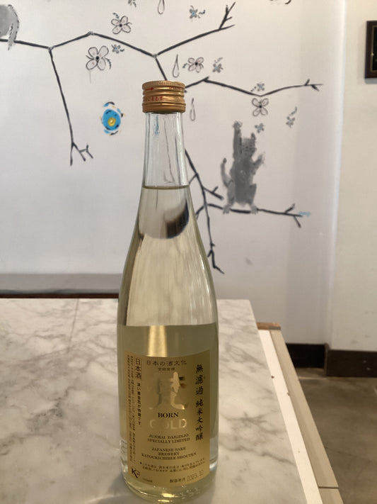 Born Gold Junmai Daiginjo 720ml